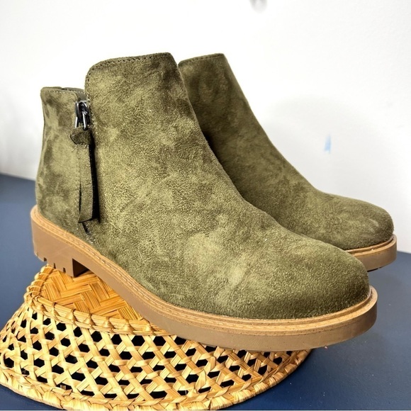 Esprit Saige Sage Green Faux Suede Ankle Boots Booties Size 6.5 - Picture 5 of 16